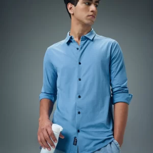 Men Solid Regular Fit Spread Collar Casual Shirt with COTFLEX